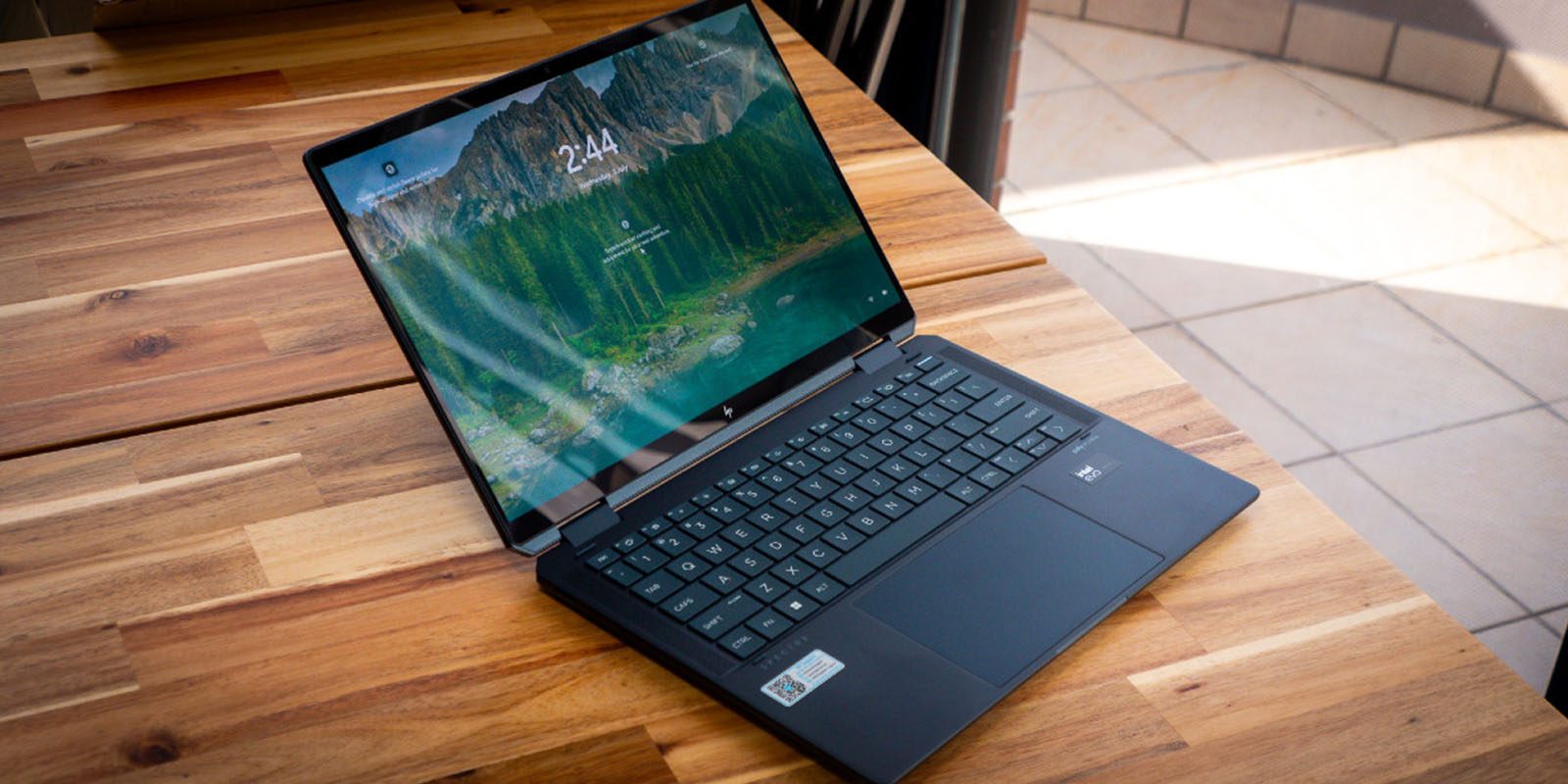 HP Spectre x360 2-in-1 Laptop 16.0″ OLED 120 Hz Touch 2.8K